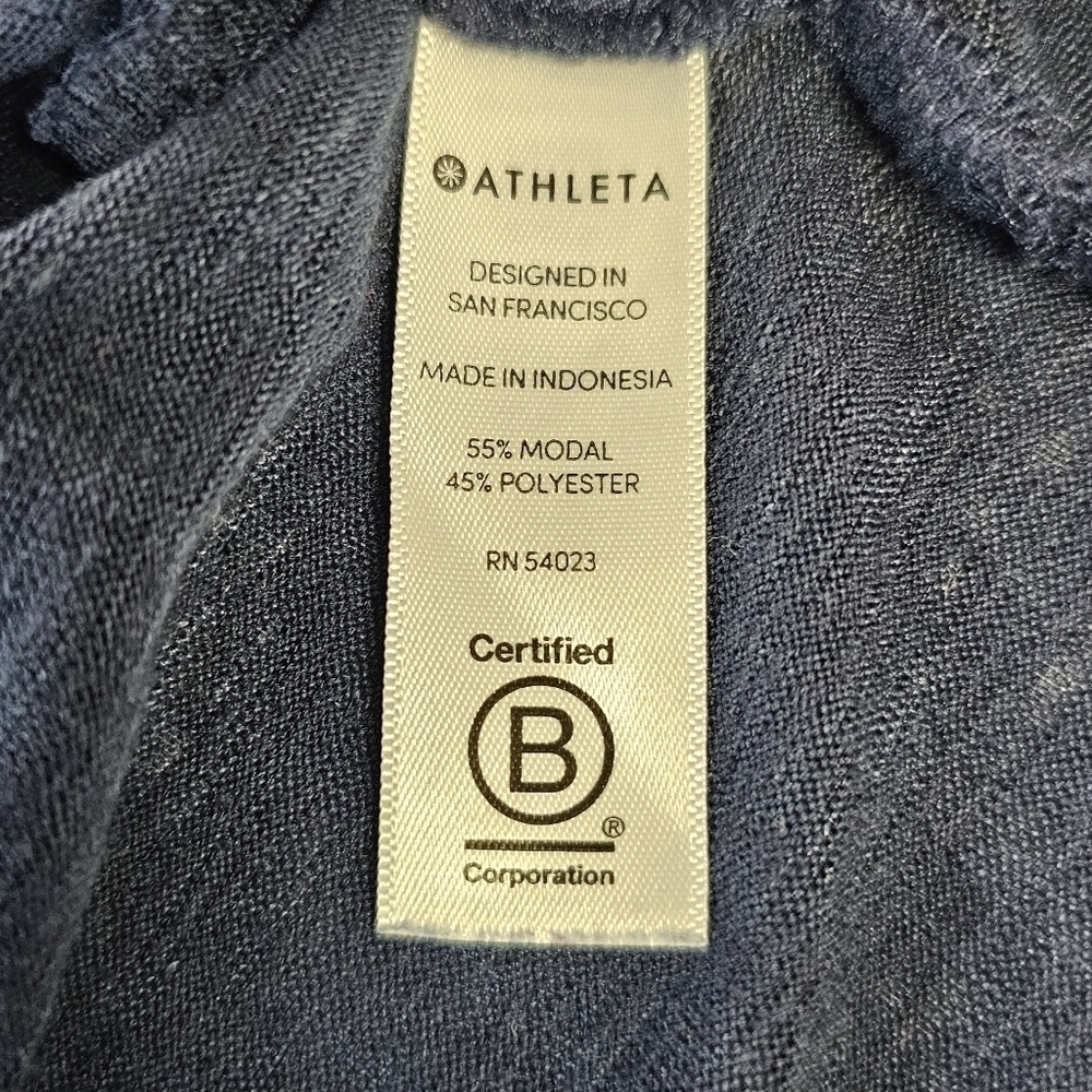 ATHLETA Women's XS Navy Blue V-Neck Lightweight Breathable Shortsleeve T-shirt - Picture 7 of 8